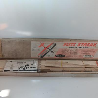 Top Flite Models Flite Streak Combat or Stunt Trainer Model airplane