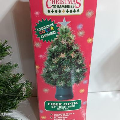 Working! Christmas Trimmeries Continuous color changes 2'.5" Fiber optic tree