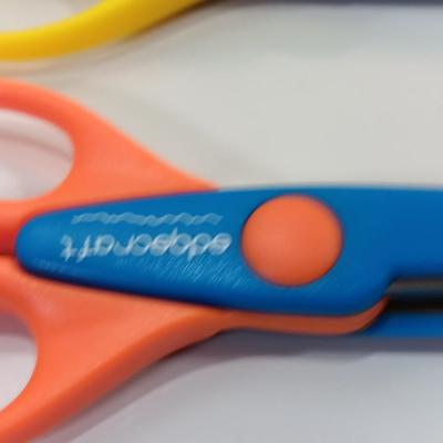 Set of 4 Edge craft scissors make paper edge designs
