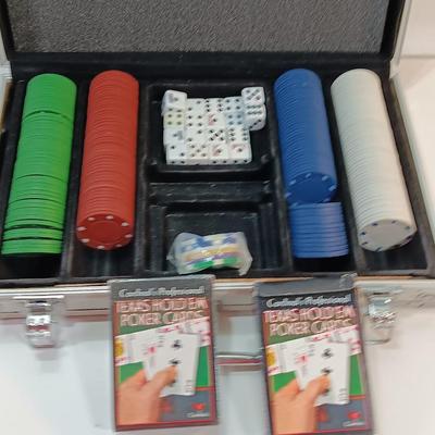 Cardinals professional Texas Hold em' set in case chips, cards, and dice