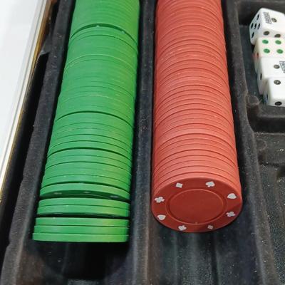 Cardinals professional Texas Hold em' set in case chips, cards, and dice