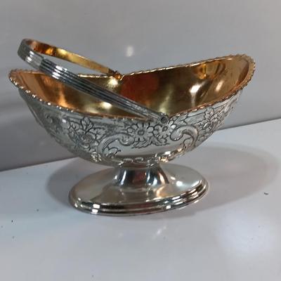Corbell & Co. Silver Plated Oval Basket Handle Embossed Design Bottom Stamp Mark