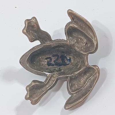 Brass frog with climbing brass frog brooch