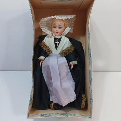 Poupees Cadette NICE Made in France Nunn doll original Box - with original tag