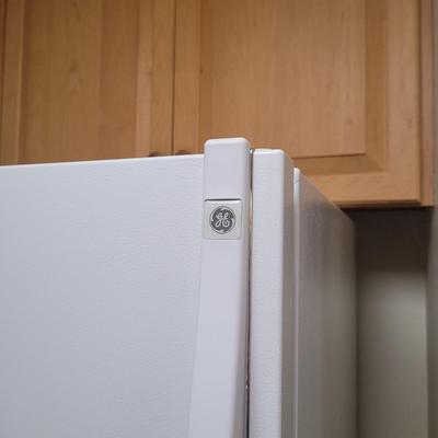 GE Refrigerator-Freezer (L-CE)