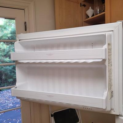 GE Refrigerator-Freezer (L-CE)