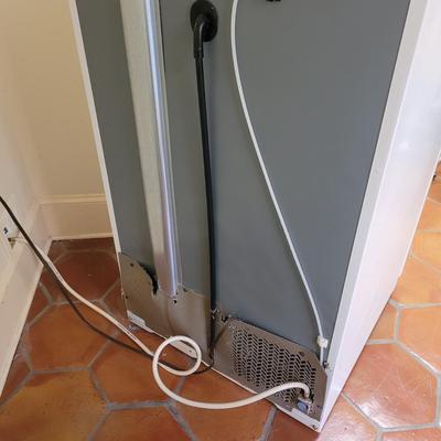 GE Refrigerator-Freezer (L-CE)