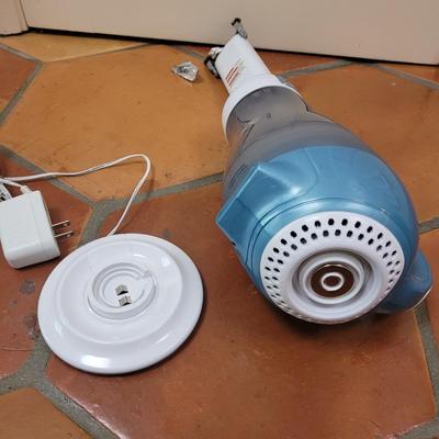 Black and Decker Dustbuster (L-CE)