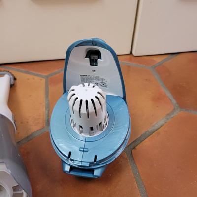 Black and Decker Dustbuster (L-CE)