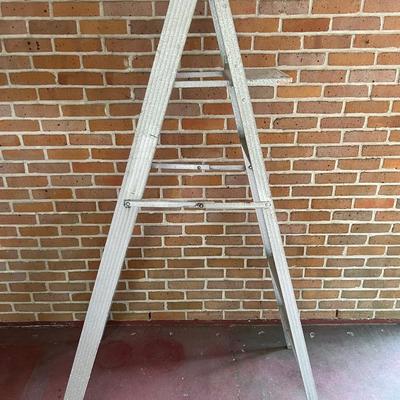 6 ft. Aluminum Ladder