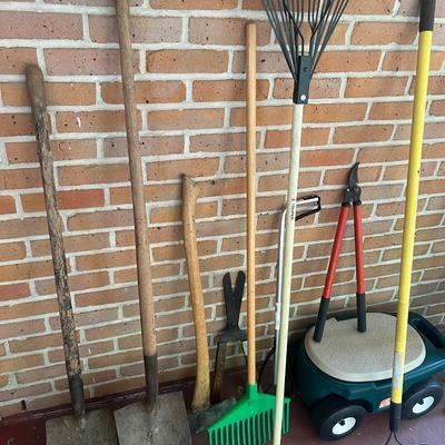 Outdoor Tool Lot - 23 Pieces