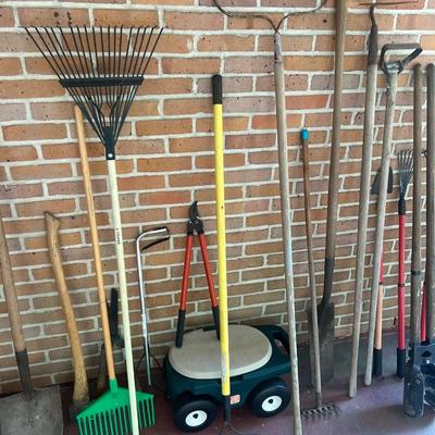 Outdoor Tool Lot - 23 Pieces
