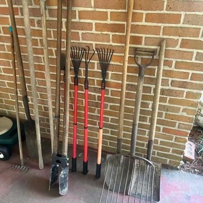 Outdoor Tool Lot - 23 Pieces