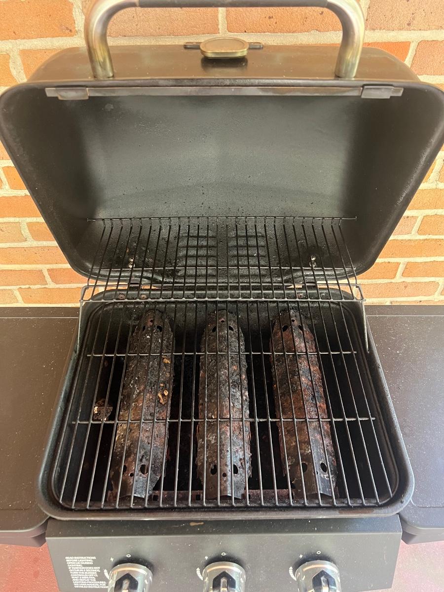 DYNAGLO 3 Burner Gas Grill
