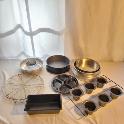 Muffin Tins, Cookie Trays and More (K-CE)