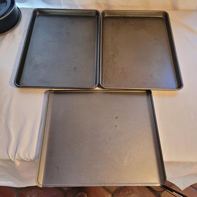 Muffin Tins, Cookie Trays and More (K-CE)