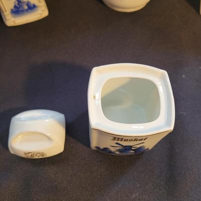 Vintage Delft Style Ceramic Containers (K-CE)
