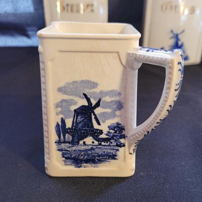 Vintage Delft Style Ceramic Containers (K-CE)