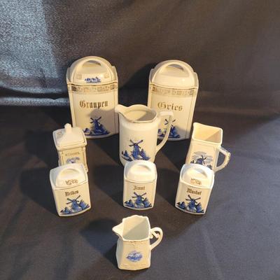 Vintage Delft Style Ceramic Containers (K-CE)