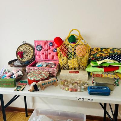 Sewing/Crafting Lot
