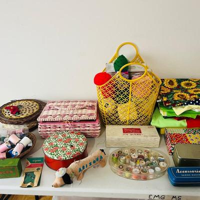 Sewing/Crafting Lot