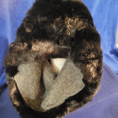 Black Fur Gaiter