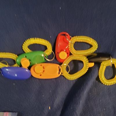 Dog Training Clickers & Treat Pouches