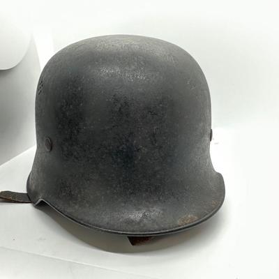 Original WW2 German Helmet ( see description)