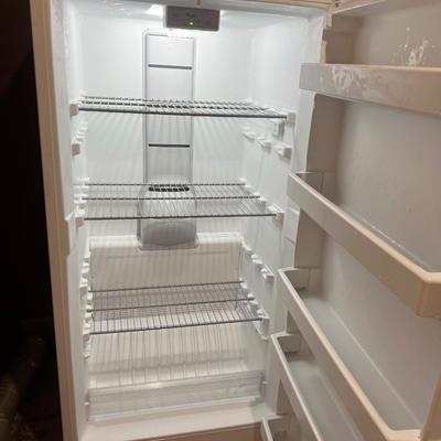 WHIRLPOOL Upright Freezer 16 cu. ft.