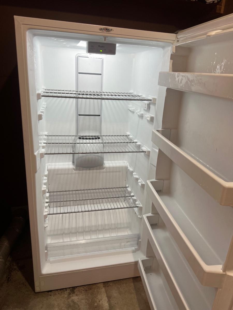 WHIRLPOOL Upright Freezer 16 cu. ft.