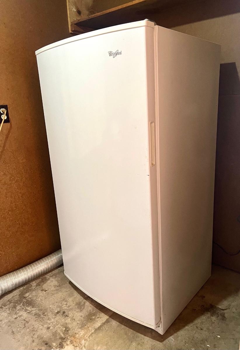 WHIRLPOOL Upright Freezer 16 cu. ft.