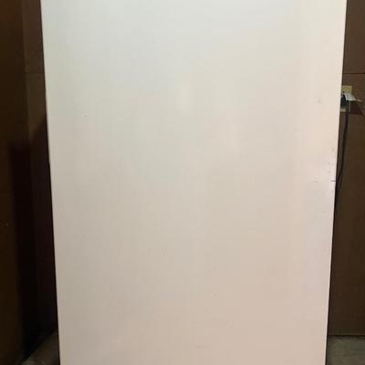 WHIRLPOOL Upright Freezer 16 cu. ft.