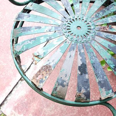 Lot #122 Vintage Double-Seat Garden Chair
