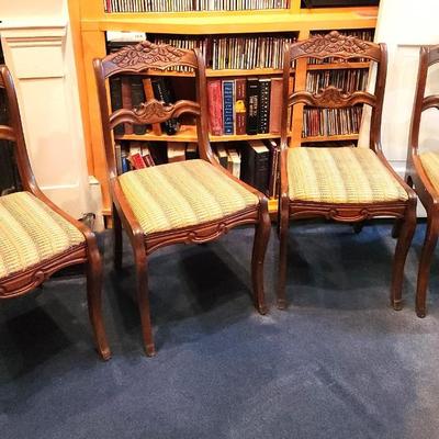 Lot #129  Set of 4 Antique Dining Room/side chaird