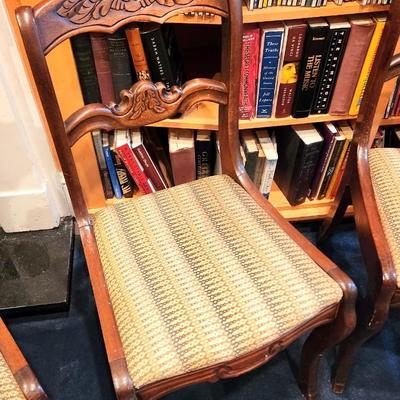 Lot #129  Set of 4 Antique Dining Room/side chaird