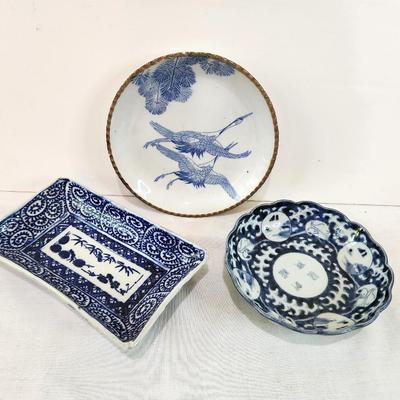 Lot #134  Lot of 3 pieces Blue/White Antique Chinese Porcelain