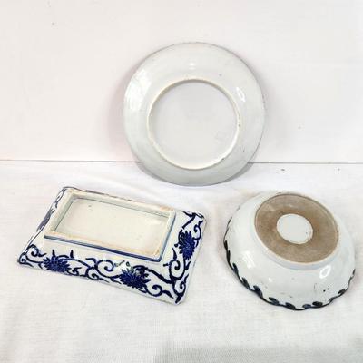 Lot #134  Lot of 3 pieces Blue/White Antique Chinese Porcelain