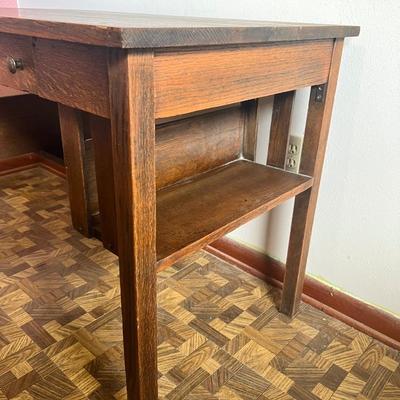 Vintage Oak Desk ~Read Details