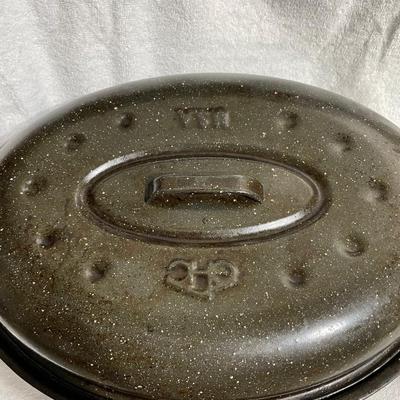 Roasting pan