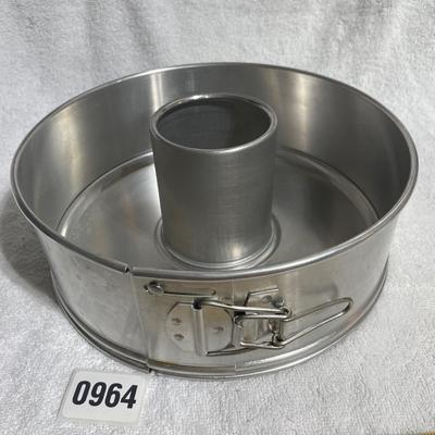 Springform Bundt pan