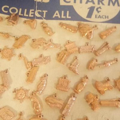 LOT 224 STORE OR GUMBALL MACHINE DISPLAY OF 1 CENT LUCKY CHARMS