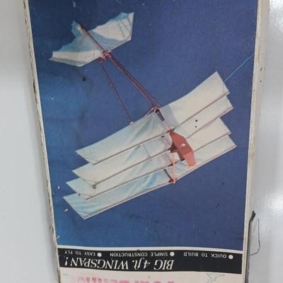 Stratton Air Engineering Squadron kites Four Dekker plane model / kit