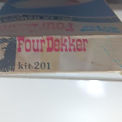 Stratton Air Engineering Squadron kites Four Dekker plane model / kit