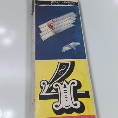 Stratton Air Engineering Squadron kites Four Dekker plane model / kit