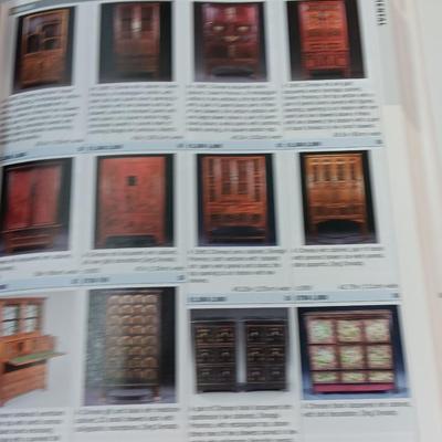 Hardback books on Antiques