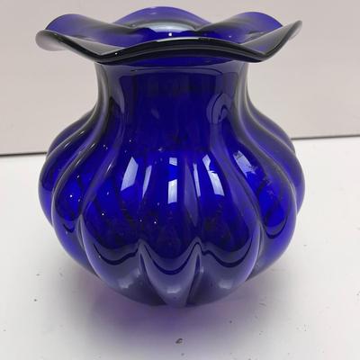 COBALT BLUE RUFFLE EDGE ART GLASS VASE