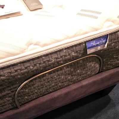 Lot #174  Serta Motion Custom Twin LONG bed - adjustable with remote