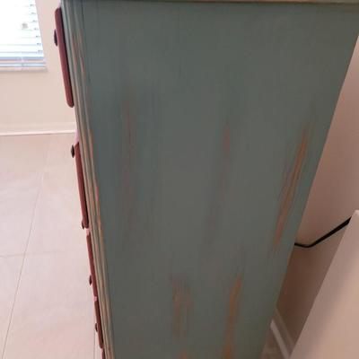Chest of drawers