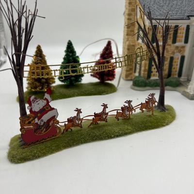 DEPT. 56 Elvis Presley's Graceland.
