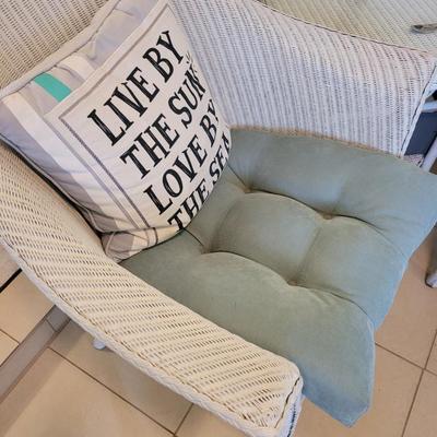 Pr. Henry Link Wicker chairs with cushions